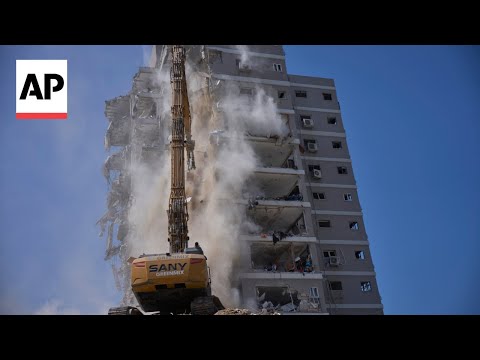 Israel demolishes some of the buildings destroyed by Iran missiles